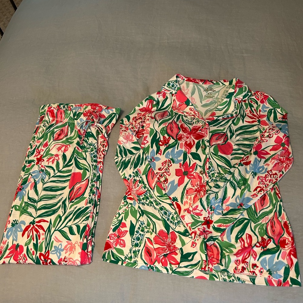 Lilly Pulitzer Floral Button-Down Pajama Set in Green, Red & Blue